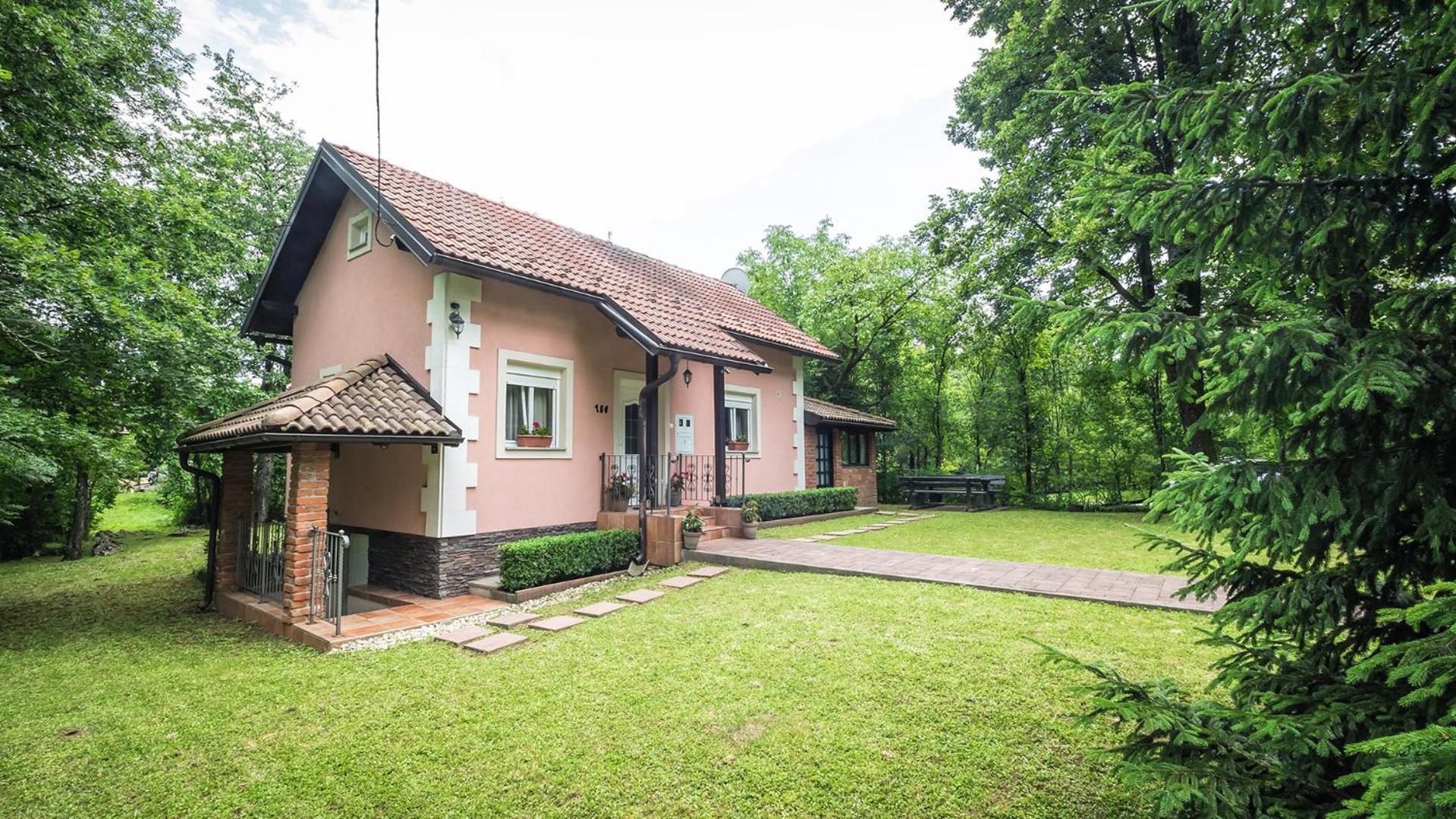 Nika Hotel Catrnja Bagian luar foto