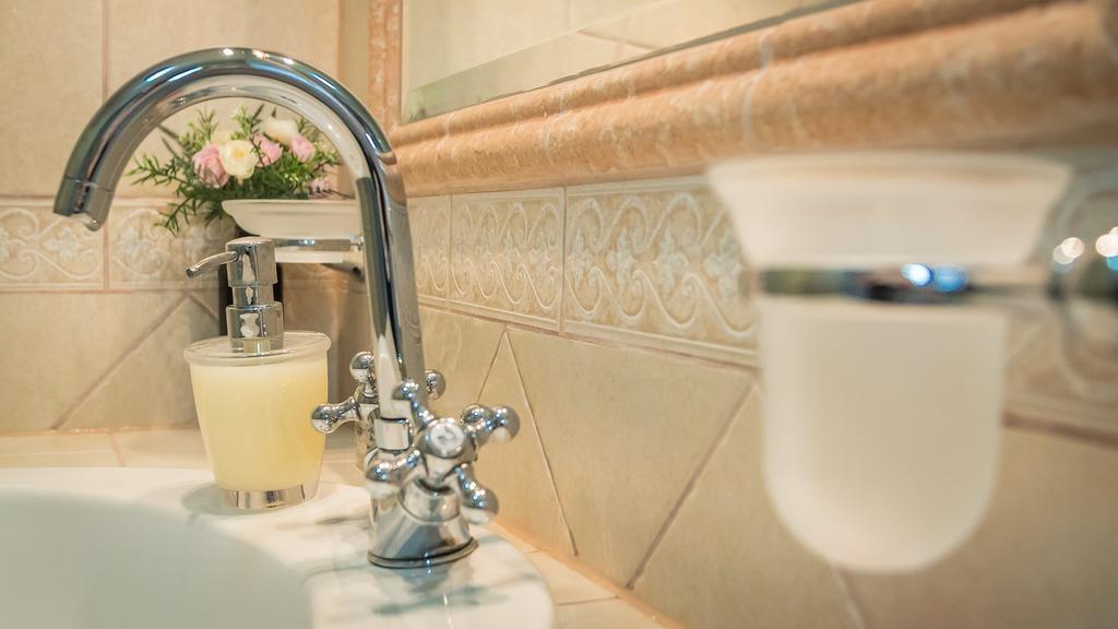 Nika Hotel Catrnja Bagian luar foto