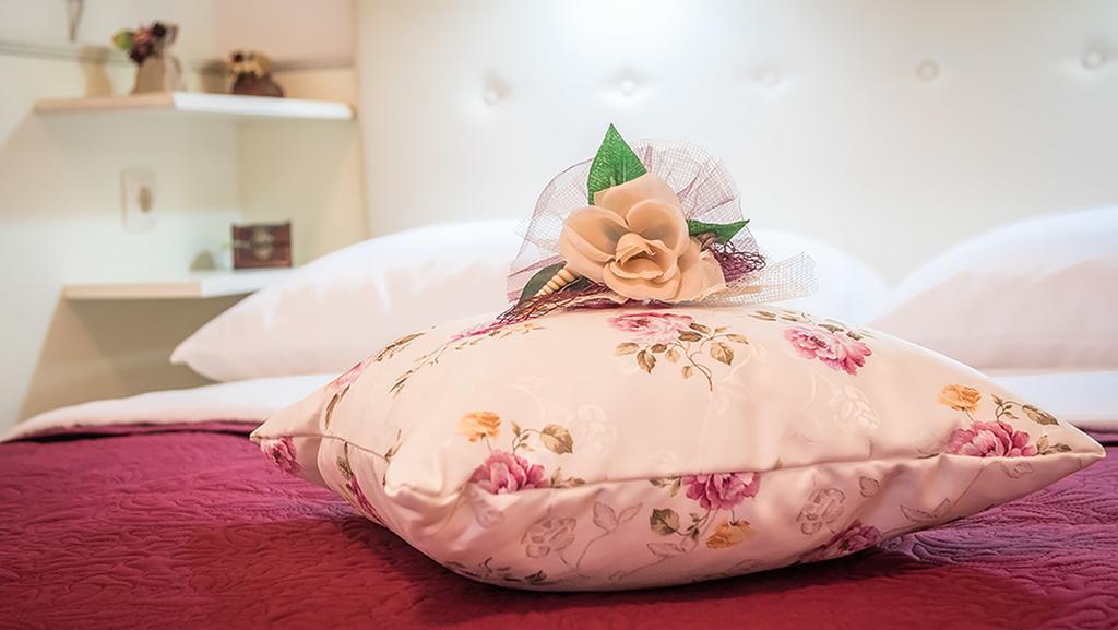 Nika Hotel Catrnja Bagian luar foto