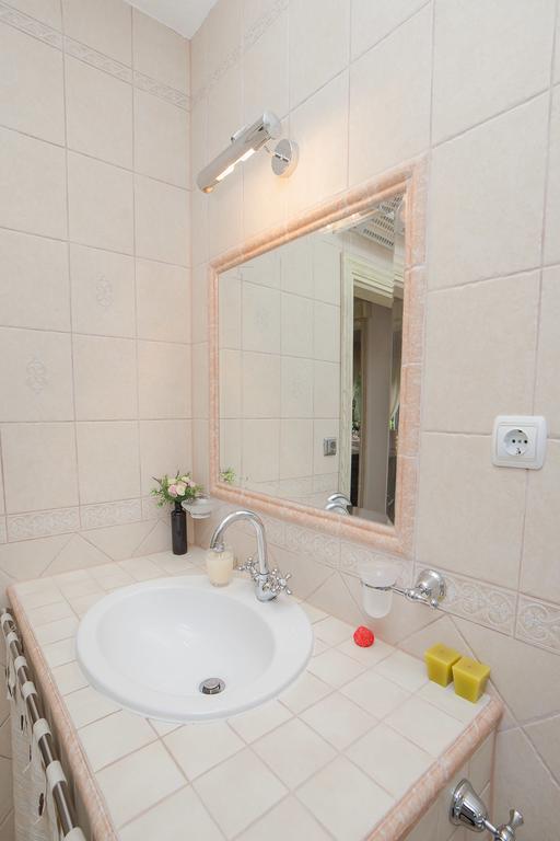 Nika Hotel Catrnja Bagian luar foto