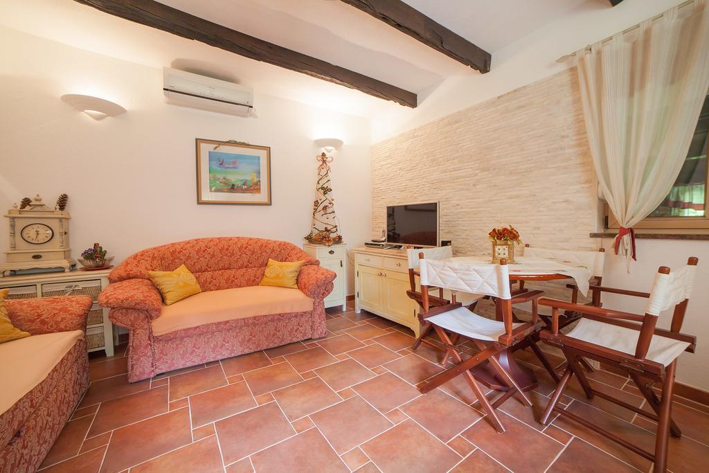 Nika Hotel Catrnja Bagian luar foto
