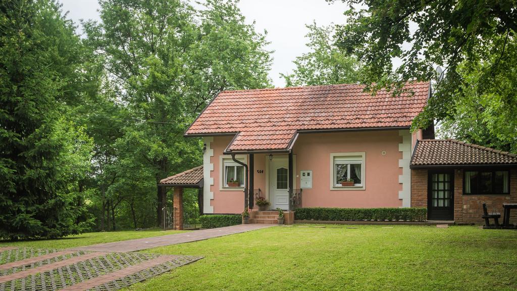 Nika Hotel Catrnja Bagian luar foto